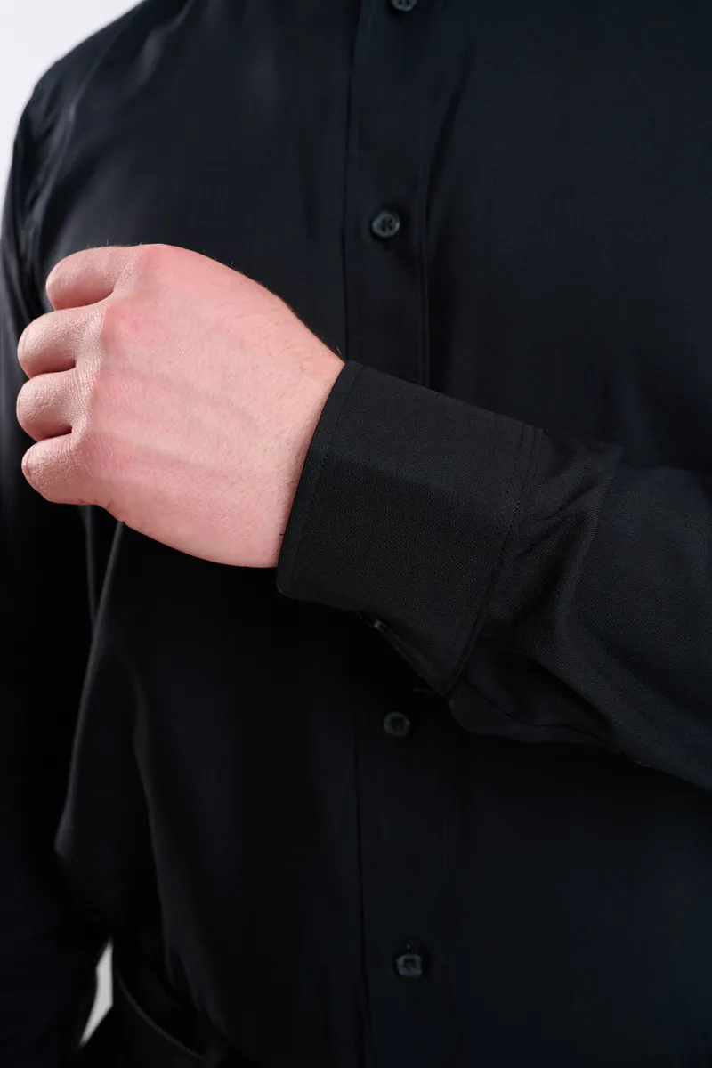 Camisa negra