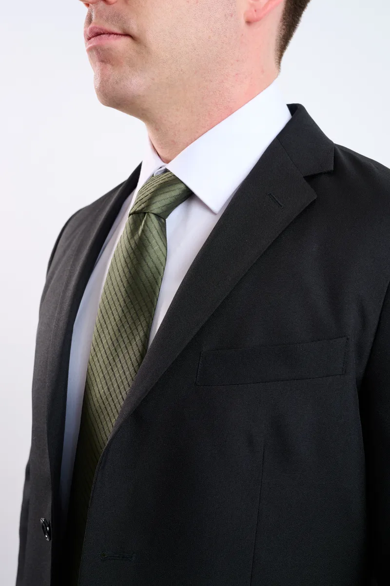 Traje negro básico